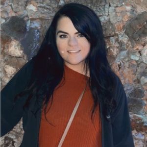 Meet your Posher, Savannah